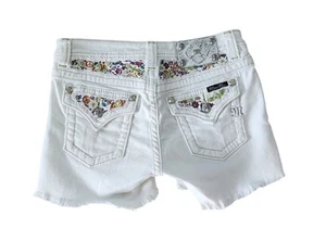 Miss Me Daisy Duke abgeschnittene weiße Denim Jeansshorts Größe 16 Jugendliche oder Damen 28 - Bild 1 von 11