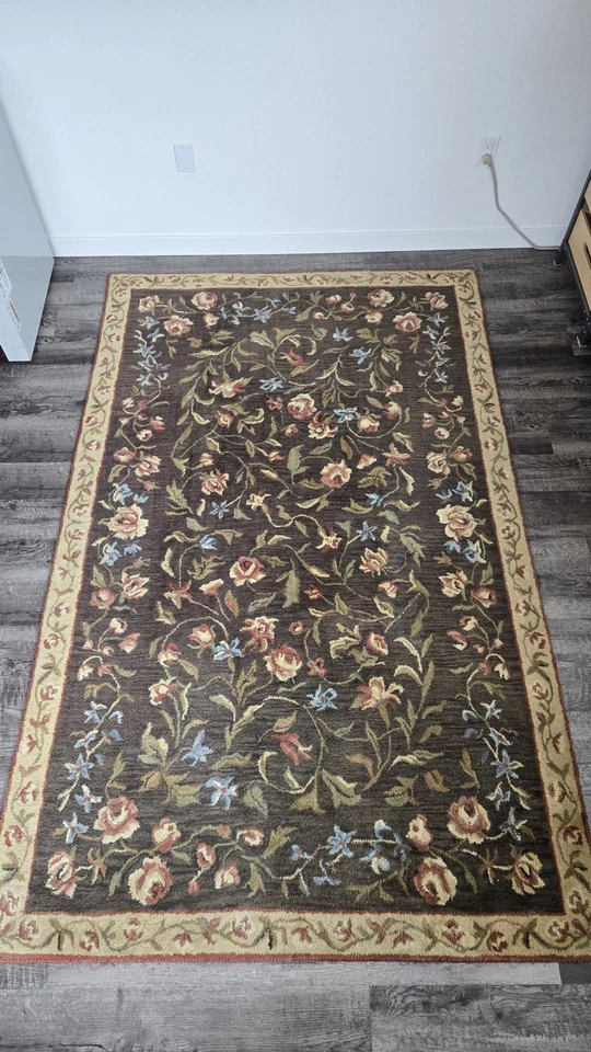 Alfombra de lana acolchada Pottery Barn, 5 pies x 8 pies, estilo alfombra Cassidy, pila 100 % lana Foto 1 de 4