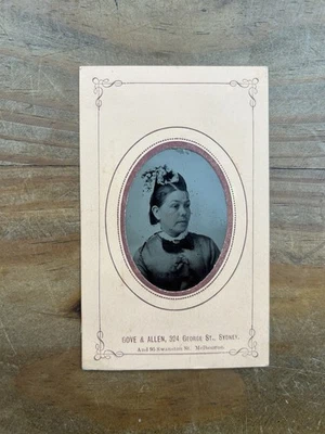 ANTIQUE VICTORIAN TINTYPE PHOTOGRAPH – WOMAN WITH DECORATIVE HEADWEAR –  CDV - Image 1 of 2
