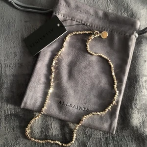 Collar gargantilla AllSaints tono dorado con cuentas - Imagen 1 de 5