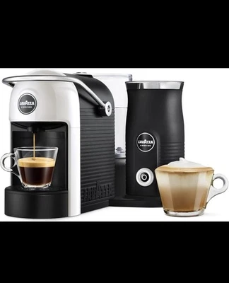 Lavazza A Modo Mio - Macchina da caffè Jolie & Milk con montalatte integrato - Immagine 1 di 4