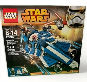 LEGO Star Wars: Anakin's Custom Jedi Starfighter (75087) - Bild 1 von 4