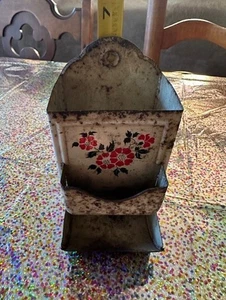 Vintage Wall Mounted Metal Matchbox Striker Holder Hall Red Poppy Flower - Picture 1 of 12