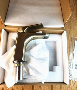 Akdy BF002-4 Single-Handle Bathroom Faucet in Brushed Gold - Picture 1 of 5