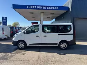 Renault Trafic SL27 ENERGY dCi 95 Business 9 Seater Vivaro Price Includes Vat - Picture 1 of 20