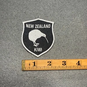 New Zealand Kiwi Embroidered Patch Shield Bird Black White - Picture 1 of 2