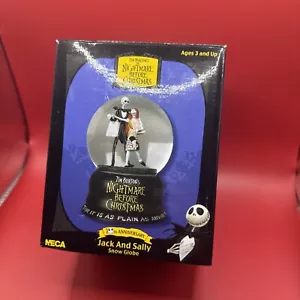 NECA - Tim Burton’s The Nightmare Before Christmas - Waterglobe - RARE - CIB - Picture 1 of 24