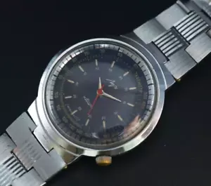 Reloj de cuarzo Luch 1956 soviético reloj de pulsera vintage URSS reloj de vestir para hombre - Imagen 1 de 12