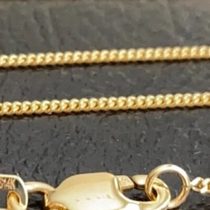 14k Solid Yellow Gold 1.04 mm Curb Cuban Chain Necklace 16", 18", 20", 24" - Picture 1 of 10