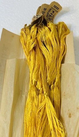 Antique Belding Bros FILO FLOSS Embroidery Floss - Shade 1521~ ONE SINGLE SKEIN Cover