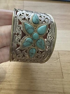 Lucky Brand Open Cuff Bracelet Wide Two Tone Blue Blossom Filigree Statement EUC - Picture 1 of 2