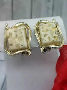 Vintage CORO signierte Konfetti Lucite hellbraun Baggett goldfarbene Clip-On Ohrringe 1" - Bild 1 von 6