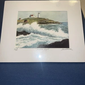 Signierter Druck von Nubble Light von Dudley Bostwick, Maine Künstler # 11 von 12 - Bild 1 von 5