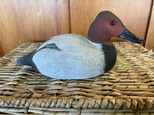CANVASBACK DRAKE BY AMERICAN WILDLIFE COLLECTION 8 1/2" L x 4 1/4" W x 3 1/2" T  - Picture 1 of 12