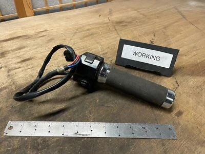 83 Yamaha Venture Royale XVZ1200 XVZ 1200 1983 control de interruptor derecho Foto 1 de 4