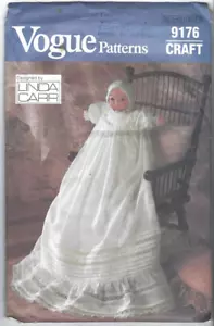 Vogue Craft Sewing Pattern 9176, Doll's Christening Dress, 16"', 40.5 cm Height - Picture 1 of 2