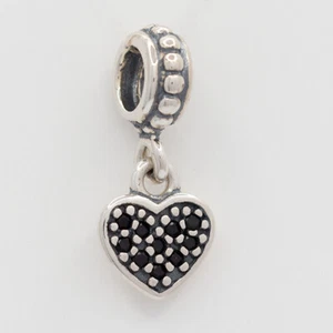 NUOVO AUTENTICO CIONDOLO PANDORA NERO PAVÈ CUORE PENDENTE 791023NCK CON CUSTODIA IN CAMOSCIO - Foto 1 di 5