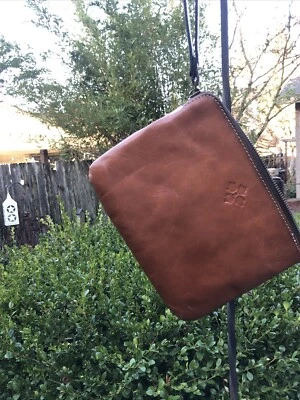 Bolso sin asas Patricia Nash marrón muñeca 8,5" x 7" cremallera cuero bolsillos usados Foto 1 de 4