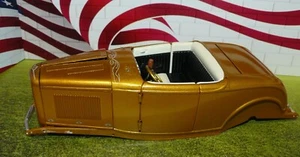 1/18 ACME 1932 Ford Roadster carrocería, marco, capó y parrilla, dorado - Imagen 1 de 9