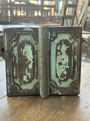 Antiguo panel de ventana miniatura rústico verde tallado a mano raro años 1800 Foto 1 de 4