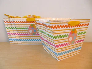 NEW Hallmark Easter Egg Colorful Medium Gift Bag with Handles Set of 5 - Picture 1 of 7
