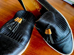 KAANAS Black Leather Embossed Lizzard with Gold & leather tossel Sneaker Shoe - Picture 1 of 12