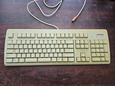 VINTAGE COMPAQ PS2 Keyboard 247430-001 - Image 1 of 4