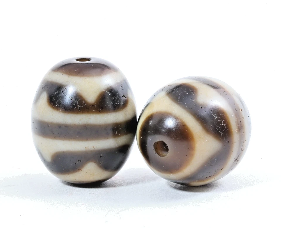 Himalayan Tibetan Nepalese Cultures Dzi Zee Double Tasso Prayer Amulet Mala Bead - Image 1 of 4