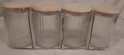 NUEVO JUEGO DE 4 FRASCOS DE VIDRIO DE ESPECIAS ENVUELTOS EN FÁBRICA TOTALMENTE NUEVOS Foto 1 de 4