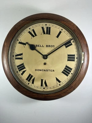 "Antiguo reloj de pared inglés de madera de 16"" Bell Bros Doncaster Inglaterra" Foto 1 de 4