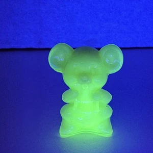 De colección. Figura Boyd Willie el Ratón Rosa Lechoso. ¡Brilla bajo luz negra! #435 - Imagen 1 de 8