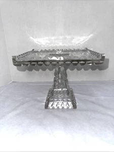 Antiguo pedestal cuadrado de boda Adams soporte para pasteles con pozo de ron 1880-1890 - Imagen 1 de 7