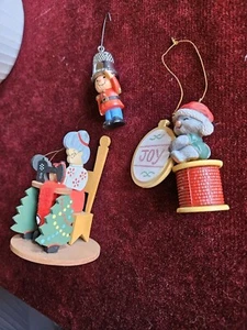 Vintage Mixed Lot Of 3 Christmas Ornaments For Seamstress 1 Made In Hawaii SEE - Picture 1 of 12