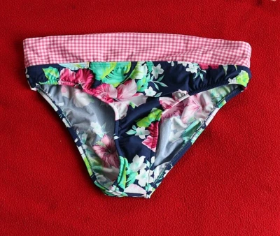 Braguita de bikini Venus talla 14 rosa, floral AHORA Foto 1 de 2