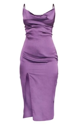 VESTIDO MIDI CAPUCHA SATINADA CON TIRAS CIRUELA OSCURA NUEVO CON ETIQUETAS PrettyLittleThing Talla 6 Foto 1 de 4