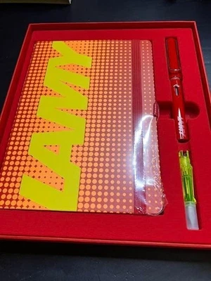 Juego limitado de pluma estilográfica roja brillante Lamy Al-Star (agarre y cuaderno) plumín fino Foto 1 de 4
