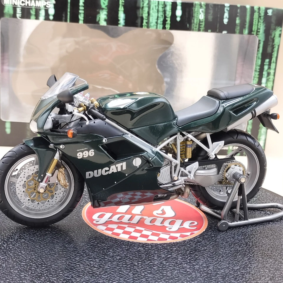 MINICHAMPS 1/12 DUCATI 996 Matrix Reloaded Trinity 122120002 - Image 1 of 4