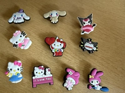 Juego de 10 piezas Hello Kitty Cinnamoroll Sanrio Dijes Zapato Crocs Zueco Mulas Barco Nuevo Foto 1 de 2