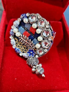 Brooch 4cms LARGE Gothic/Diamante dress/ Pearls lapel pin/UK/S/S - Picture 1 of 10