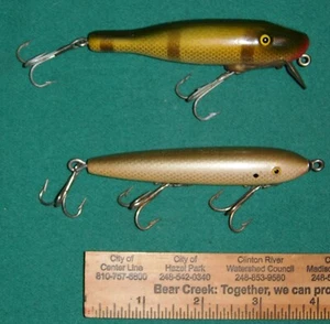 2 Antique Wood Paw Paw Fishing Lures Michigan Made - Picture 1 of 5