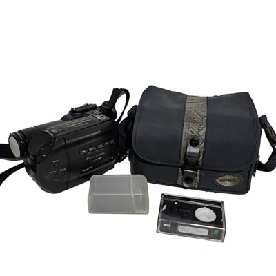 PANASONIC NV-S6A X12/36 DIGITAL ZOOM CAMCORDER VHS C MOVIE CAMERA WITH BAG - Image 1 of 4