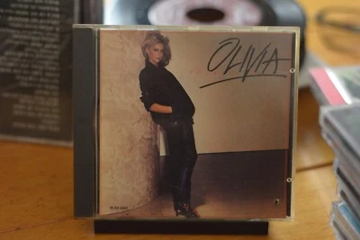 OLIVIA NEWTON-JOHN CD "TOTALLY HOT" 1978 MCA RECORDS SCARCE OOP [82] - Image 1 of 4