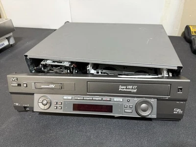 Grabadora JVC SR-VS20U Doble Formato S-VHS/MiniDV - SOLO PARA REPUESTOS O REPARACIÓN - LEER Foto 1 de 3