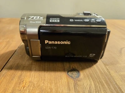 Panasonic SDR-T70P Camcorder 78x Optical Zoom Video Camera Battery  *TESTED  - Image 1 of 4
