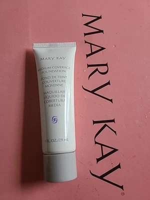 Mary Kay Medium Coverage Foundation Bronze 600 Normal/Oily -Gray Cap 042012 New - Image 1 of 3