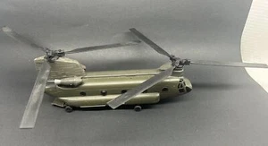 1/60 Boeing CH-47 Chinook Model - United States Army - Picture 1 of 10