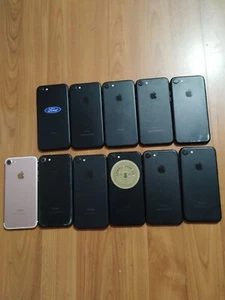 Lot of 11 Apple iPhone 7 32GB for parts - Picture 1 of 13