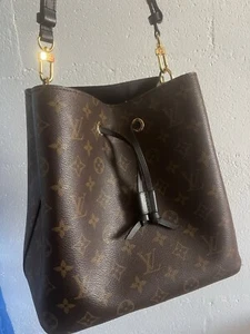 Louis Vuitton NeoNoe MM Noir - Picture 1 of 9