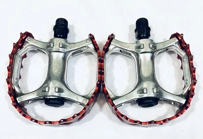 VP Components The VP-747 Bear Trap Old School BMX Flat Pedal - Red Used - Image 1 of 4