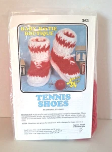 Vintage 1983 Annie’s Attic Baby Bootie Boutique Häkelgarn #362 Set Tennisschuhe - Bild 1 von 5